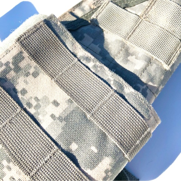 UH-92F-MS-UCA Eagle
Industries Molle Universal 92F
Holster Nsn 1095-01-541-1514 - Picture 7 of 12